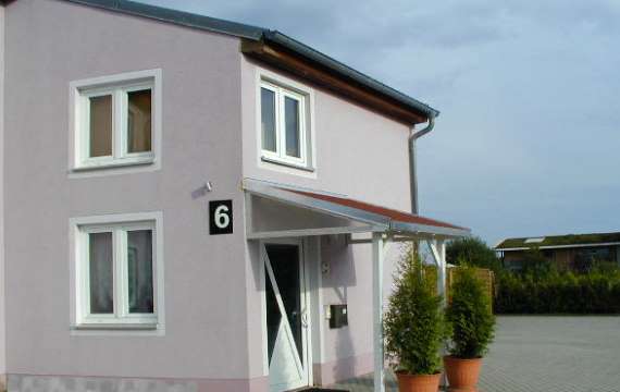 Vereinshaus mit Hausnummer 6